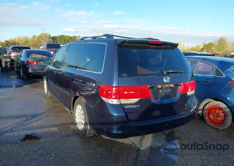 2009 Honda Odyssey Lx z USA, uszkodzony, nr VIN 5FNRL38269B036800